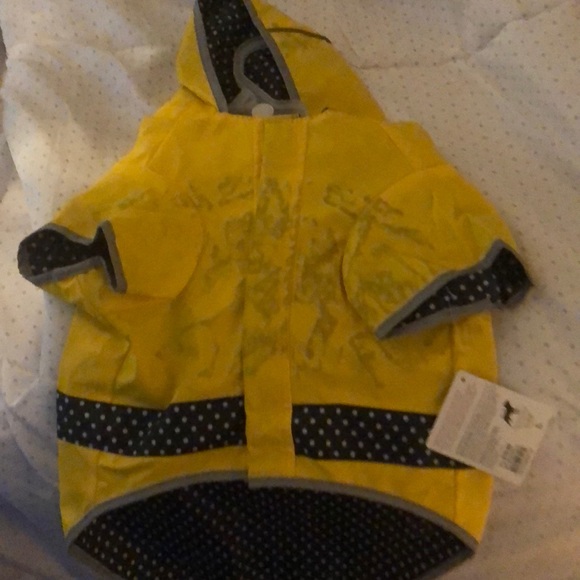 Dog reversible raincoat size large. - Picture 4 of 5